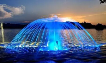 喷泉设计公司‍进行喷泉造景要注意哪几点？