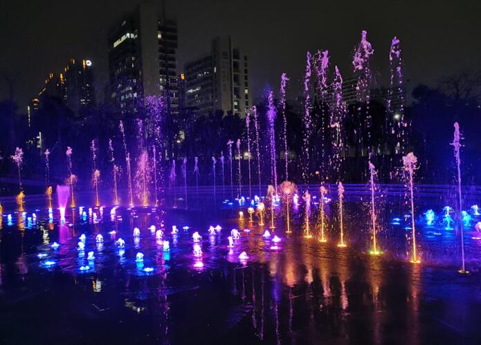 灯光在音乐喷泉中有哪些巧妙结合